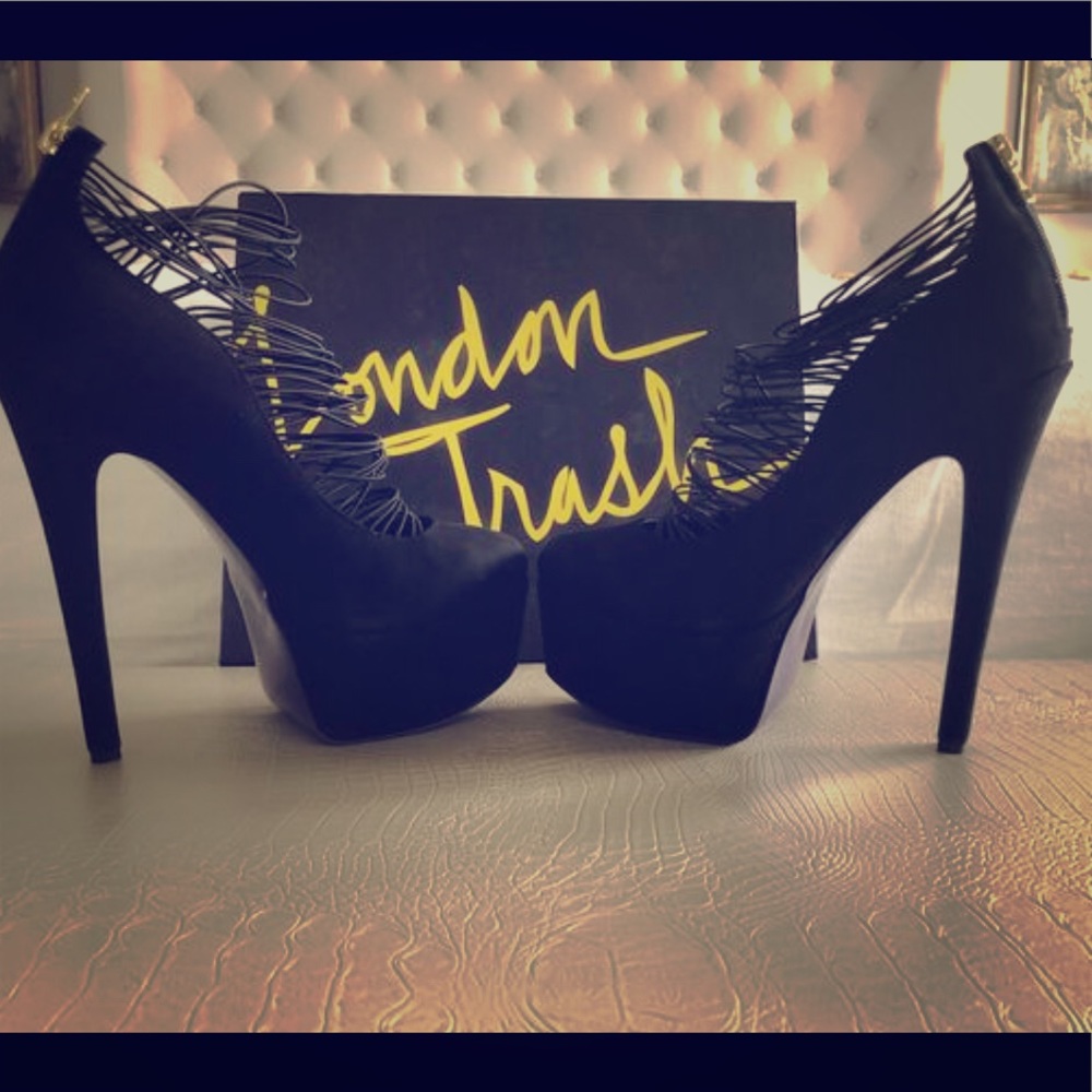 *FIRM PRICE* London Trash Platform Pump BRAND NEW